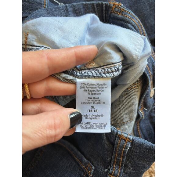 Time & Tru Dark Wash 5-Pocket Pull On Elastic Waist Cropped Denim Jeans XL 16-18 - Picture 8 of 8